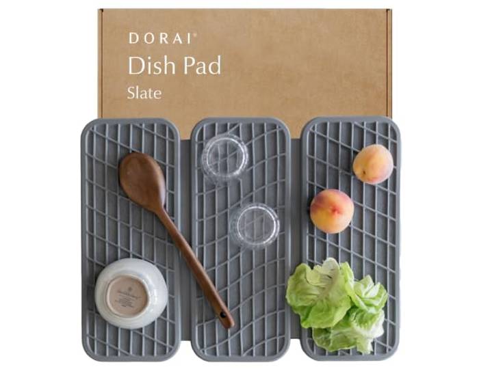Dorai Home Dish Pad – Faltbare Abtropfmatte für die Küche – eingewickelt in Silikon-Gurtband zum Schutz des Geschirrs – trocknet sofort – modern und stilvoll – minimalistisches Design, passend zu