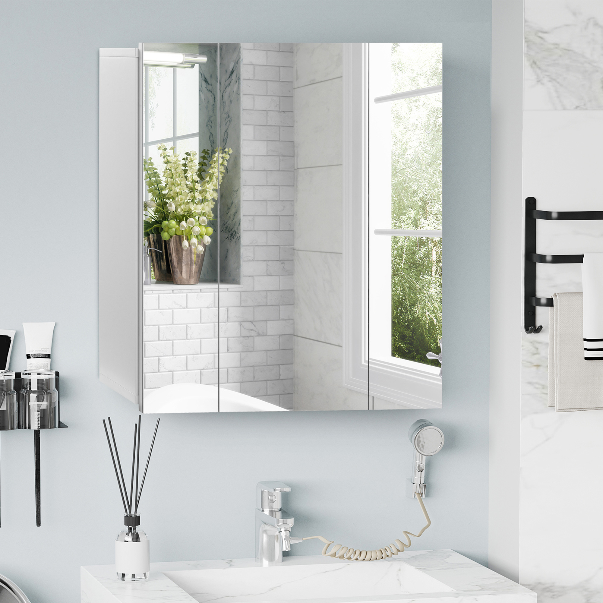 Kleankin Armadietto Bagno con 3 Ante Specchiate, Mobiletto Pensile Bagno in Legno Bianco, Ripiani Interni Regolabili, 70x15x60cm Aosom