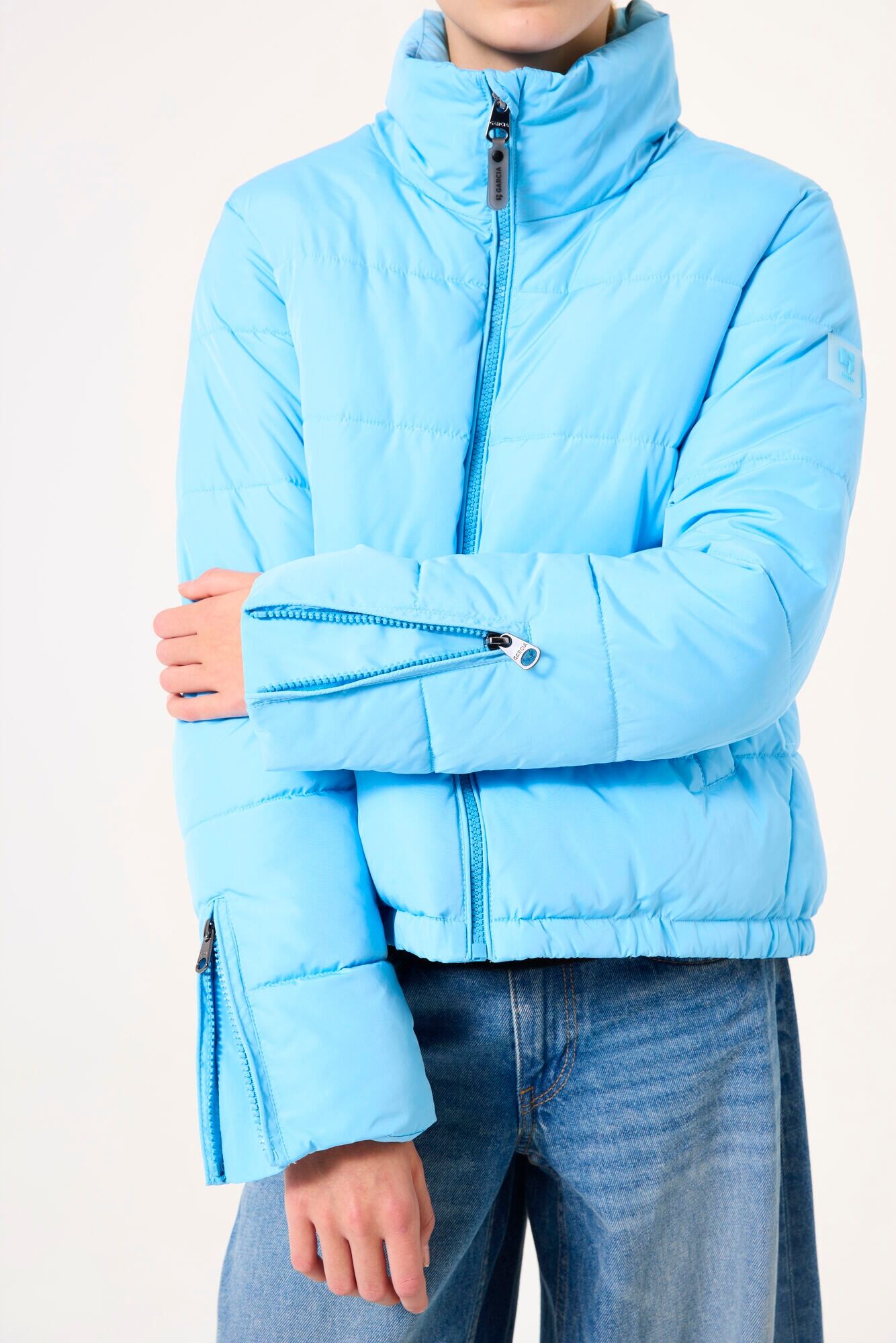 Steppjacke GARCIA, Mädchen, Gr. 164/170, blau (ice blau), Web, Obermaterial: 100% Polyester, unifarben, regular fit taillenbedeckt, elastischer Bund mit Reissverschluss, Jacken Steppjacke, mit Taschen for GIRLS ice blau 164/170