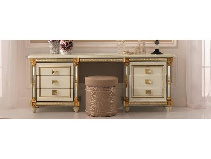 JVmoebel Hocker Beiger runder Sitzpouf aus Holz mit edlem Stoffbezug (1 St., 1er Set), Made in Europa