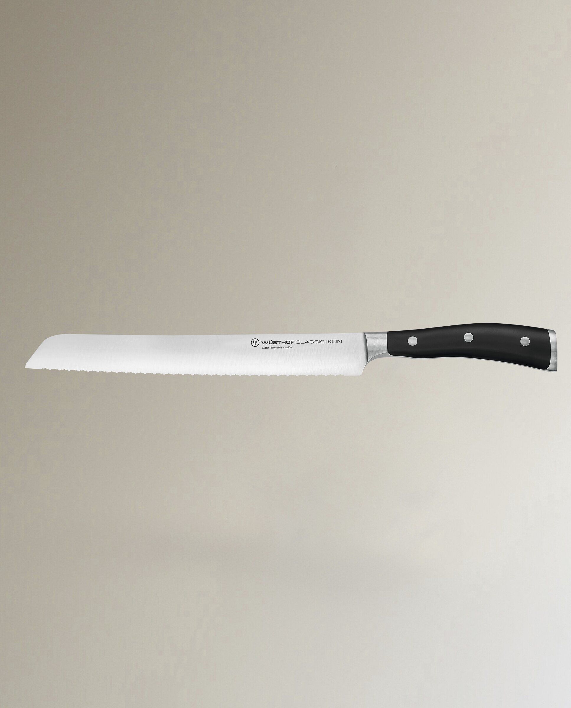 Wusthof Cuchillo Classic Ikon Pan doble serrado 23 cm.. Acero