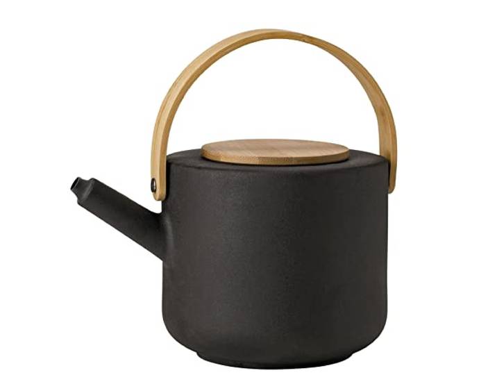 Stelton Théière Theo en grès scandinave\, finition fonte\, poignée et couvercle en bambou\, design Francis Cayouette\, 1\,25 L\, noir-brun classique.