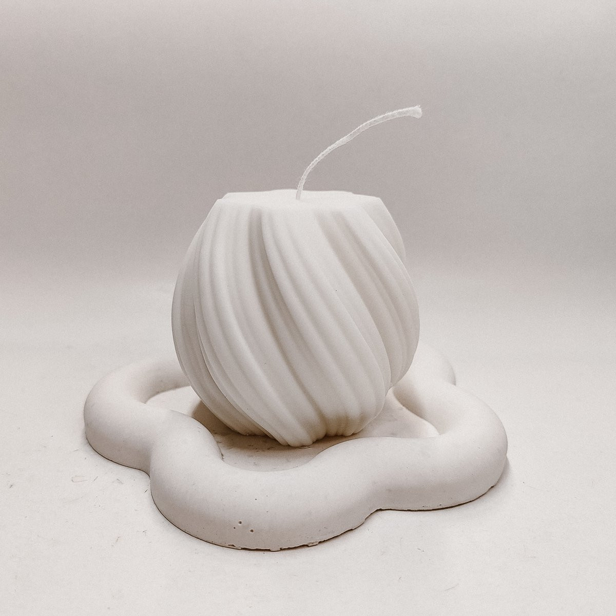 Cadeauset Curves met koolzaadwas kaars en jesmoniet schaal