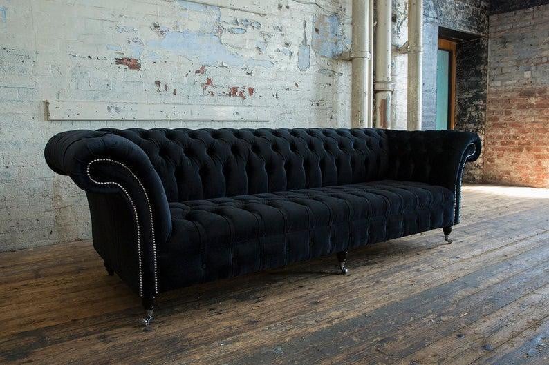 Chesterfield 4-zits bank in luxe textiel voor de woonkamer