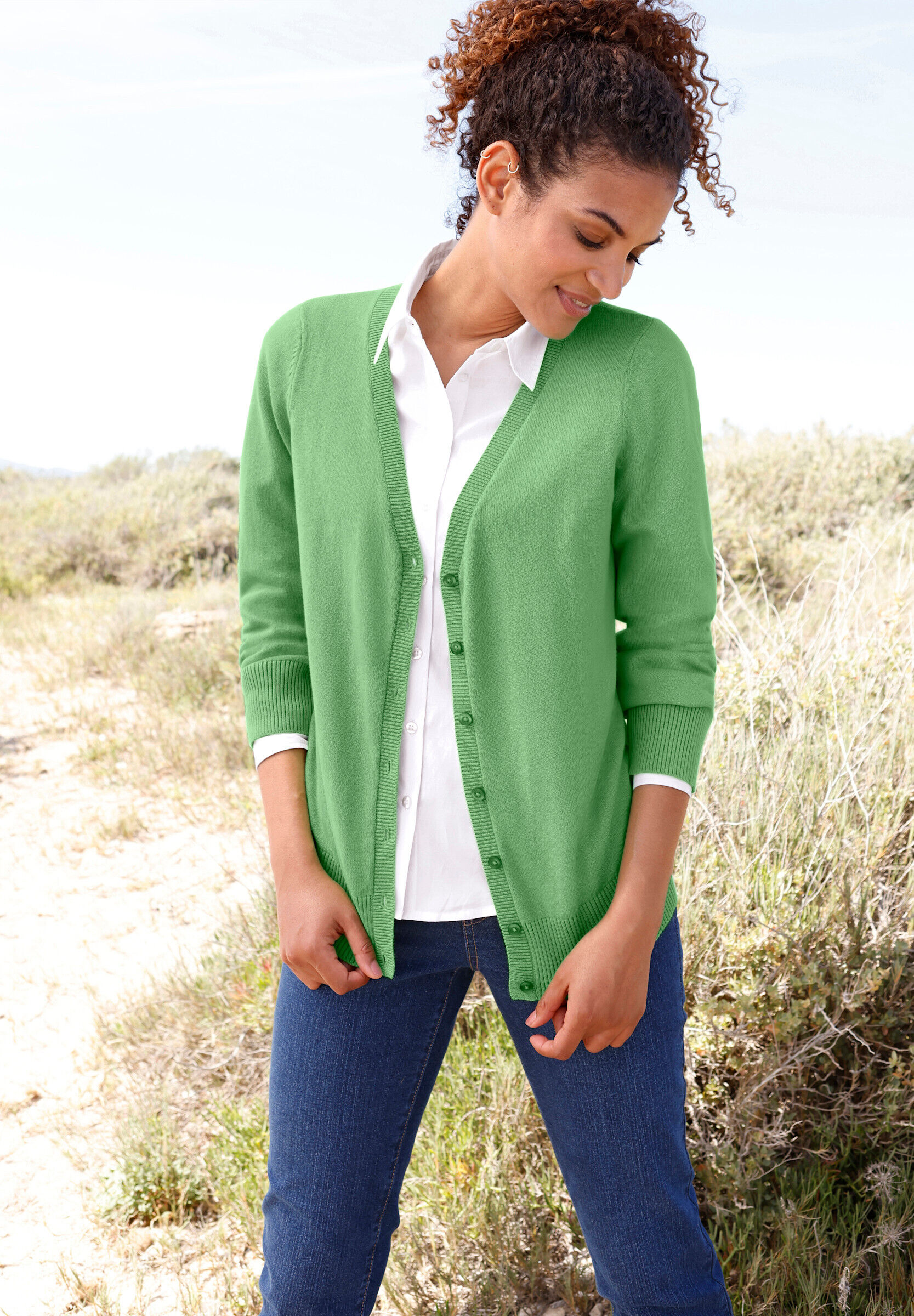 Strickjacke WITT "Strickjacke Strickjacke mit V-Ausschnitt", Damen, Gr. 42, apfel, Sportlich, V-Ausschnitt, Strickjacken Strickjacke
