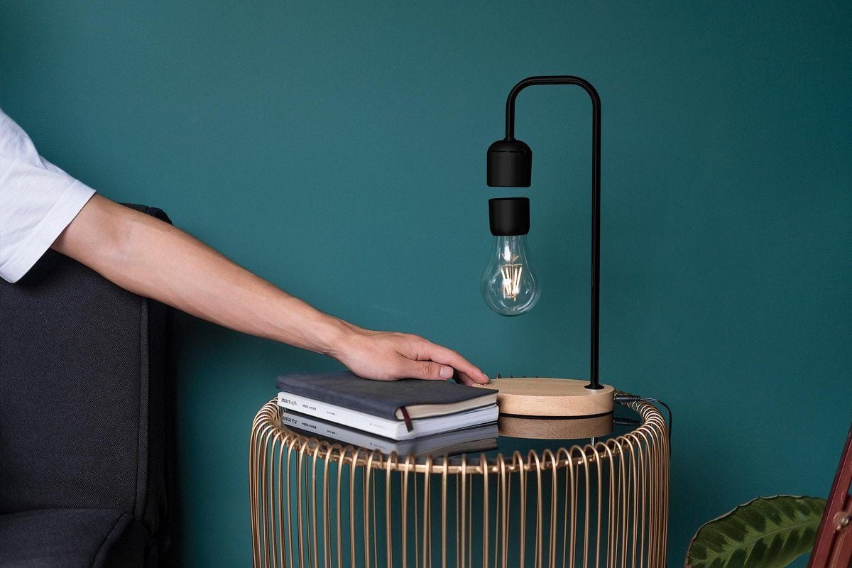 DesignNest Levitating Lamp - Zwevende LED Tafellamp - Zwart Hout