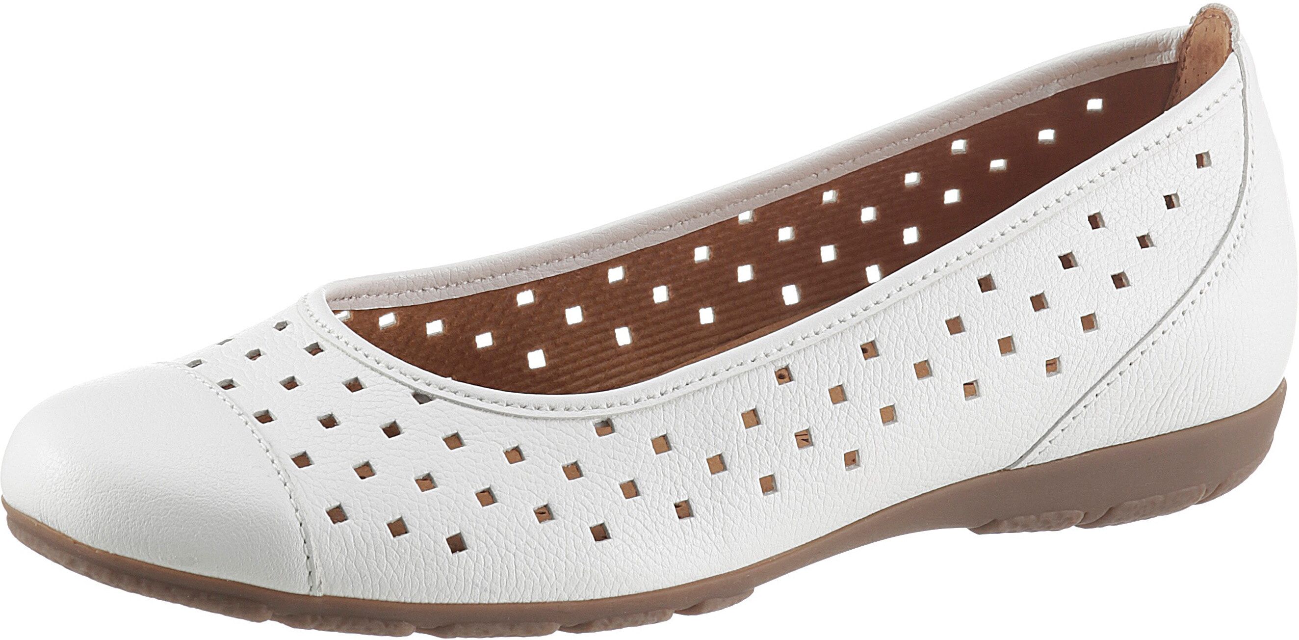 Ballerina GABOR, Damen, Gr. 38,5, Textil, weiss (weiß), Kalbsleder, Schuhe Ballerina, Slipper, Freizeitschuh, Halbschuh mit luftigem Lochmuster weiß 38,5, Textil