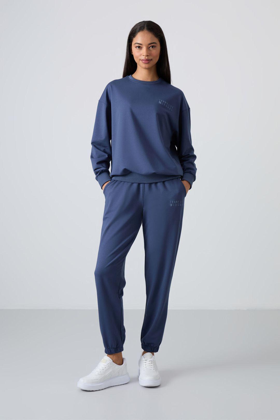 Übergroßes Sweatshirt und Set mit elastischen Hosen