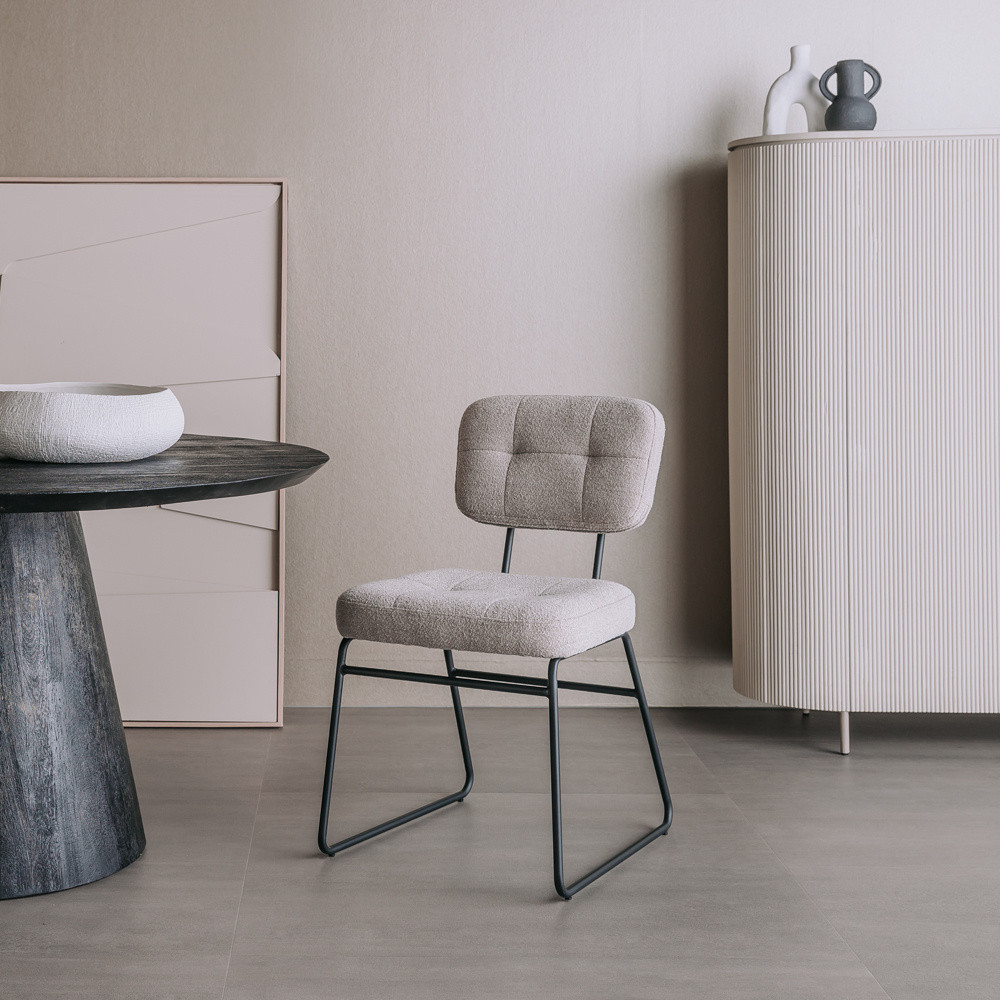 Tower Living Eettafelstoel Modern Boucle Textiel Sand Beige Zwart