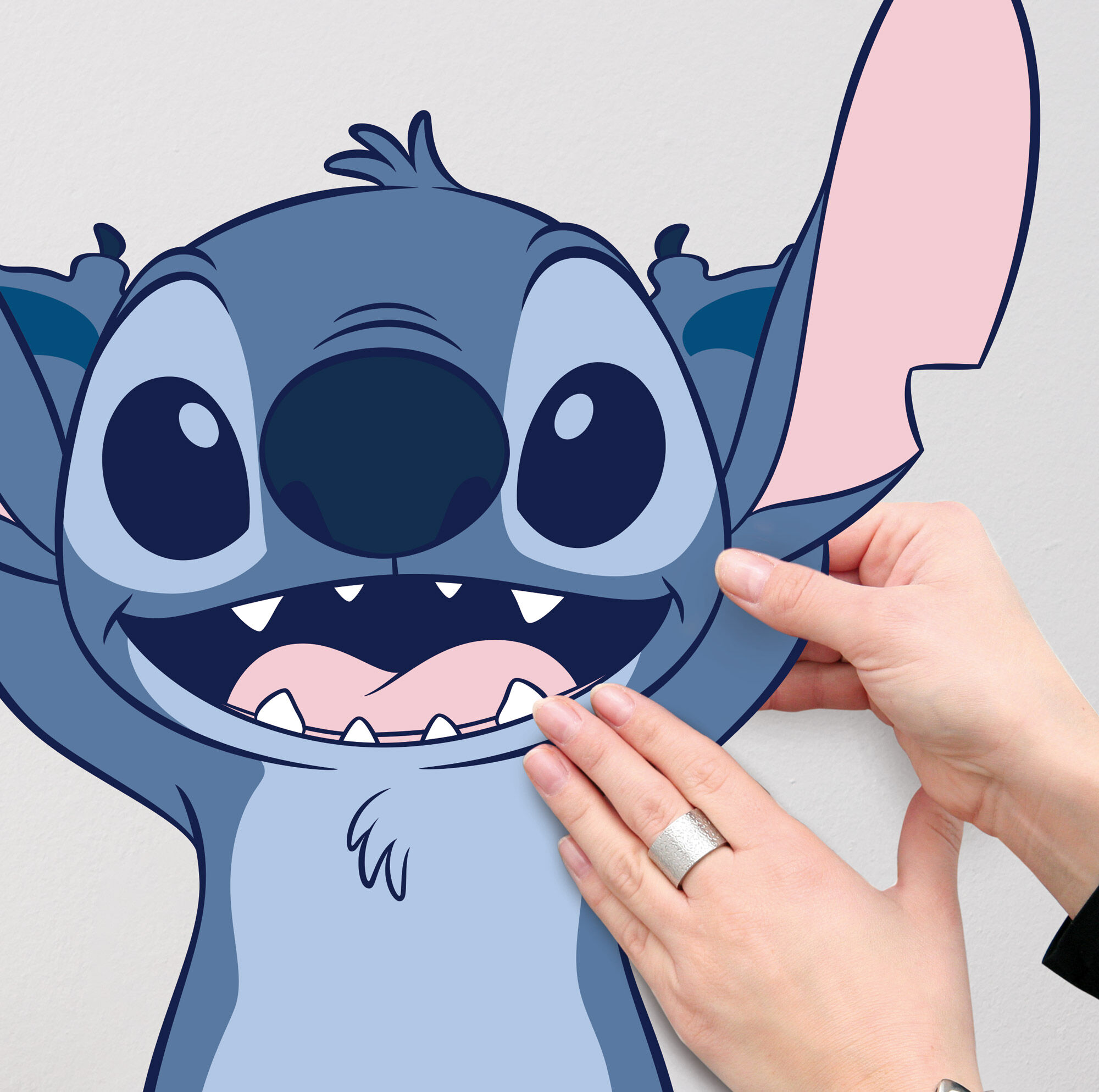 Wandtattoo KOMAR "Disney Lilo and Stitch Lifesize", grün (blau,grün,rosa), Disney, Wandtattoos, Wandtattoo, 50 x 70 cm (Breite x Höhe) - Kinderzimmer, Wandsticker