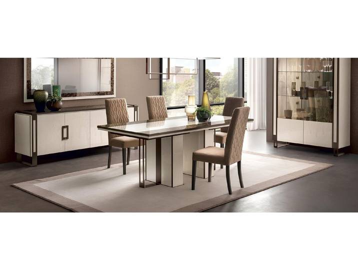 Xlmoebel Essgruppe Esstisch mit 4 Stühlen Modernes Esszimmer Set Tische Garnitur, (Essgruppe, 5-tlg., Esstisch mit 4 Stühlen), Made in Europa