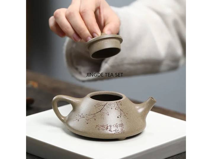 Théière Yixing Yixing Zisha sculptée à la main en pierre de fleur de prunier, cuillère à thé, pot à boire en chine, 160ml
