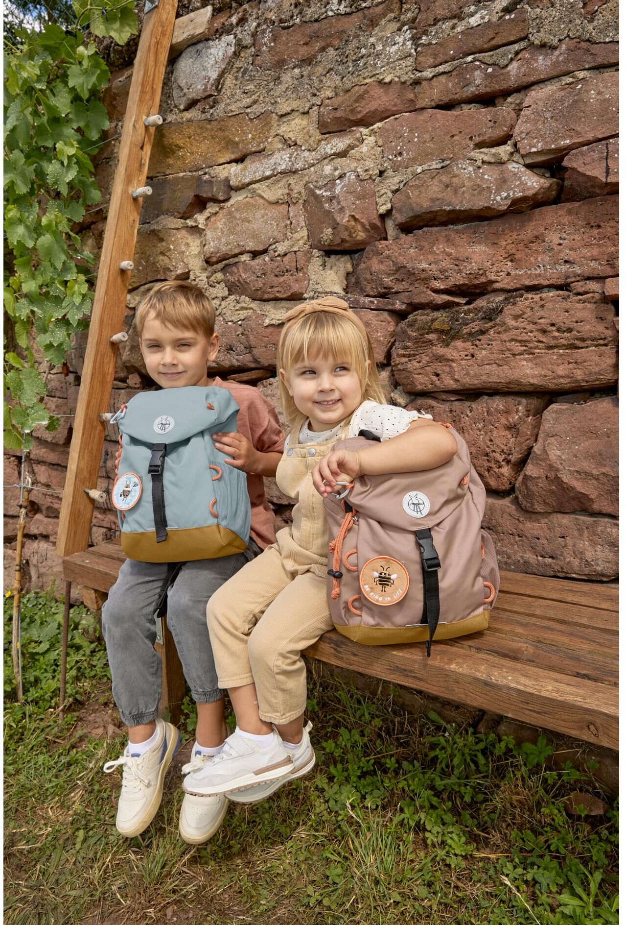 Rucksack LÄSSIG "Mini Backpack Outdo", Damen, Gr. B/H/T: 12cm x 22cm, blau (blau, braun), Rucksäcke Rucksack blau, braun B/H/T: 12cm x 22cm
