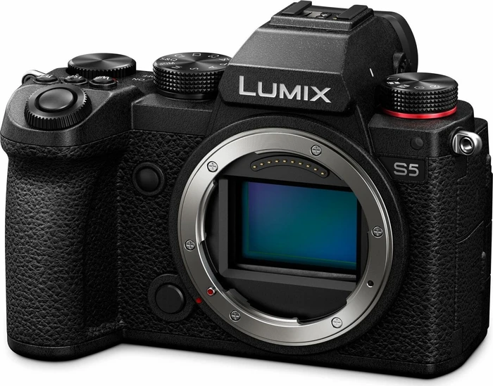 Panasonic Lumix DC-S5 Mark IIx + Lumix S 24-60 mm F2,8