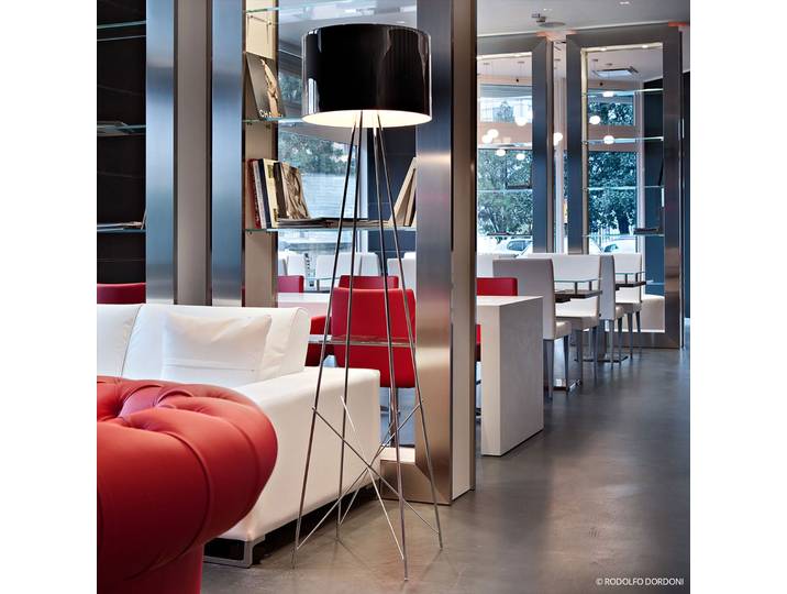 Ray F2 Stehleuchte Schwarz - Flos - Wohnzimmer - Design - Metall - Mit Schirm