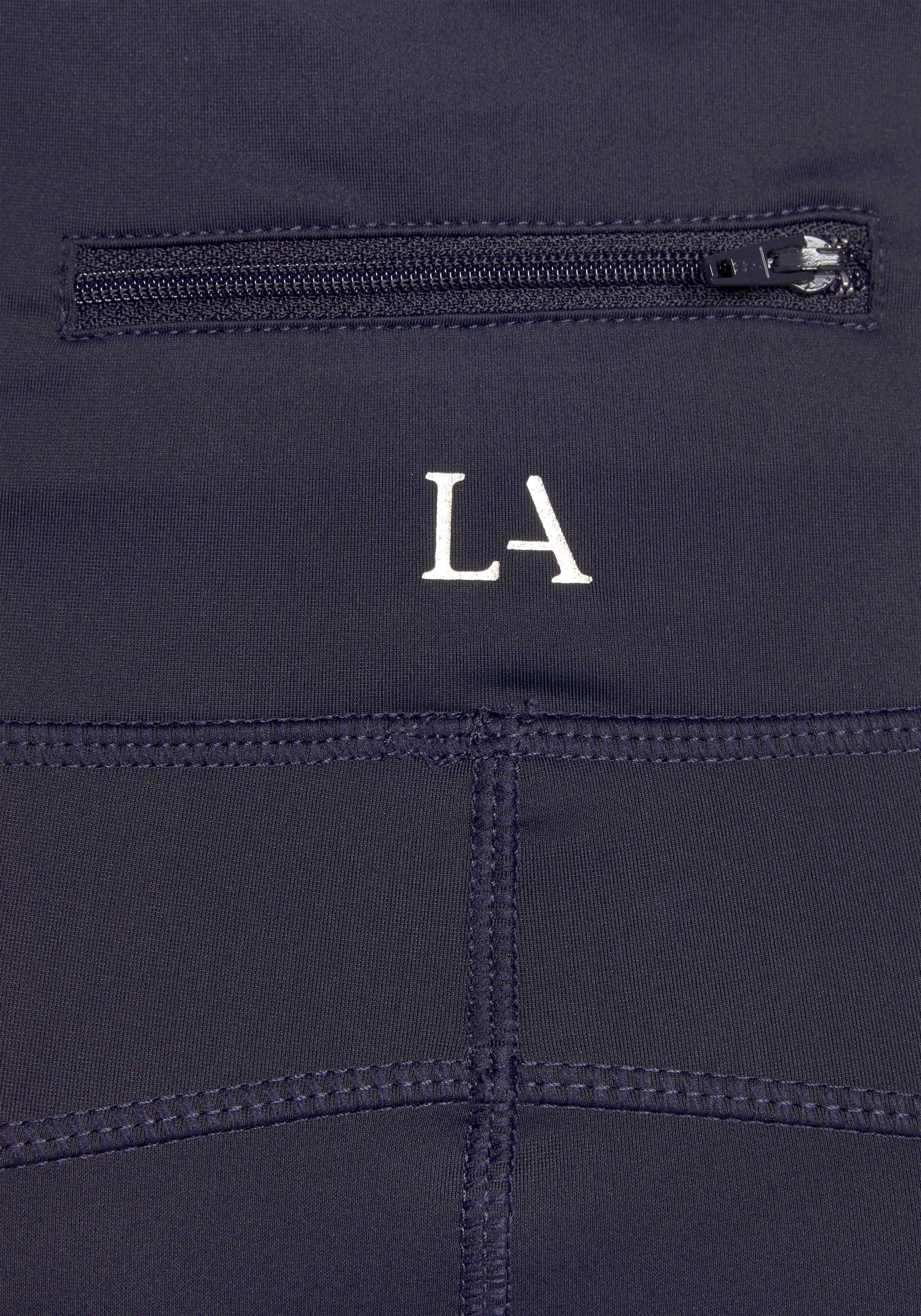 Radlerhose LASCANA ACTIVE "Basic Bottoms", Damen, Gr. 36/38, N-Gr, blau (navy), Obermaterial: 85% Polyester, 15% Elasthan, unifarben, figurbetont kniefrei, Hosen Radlerhose, mit kleiner Bundtasche hinten navy 36/38, N-Gr