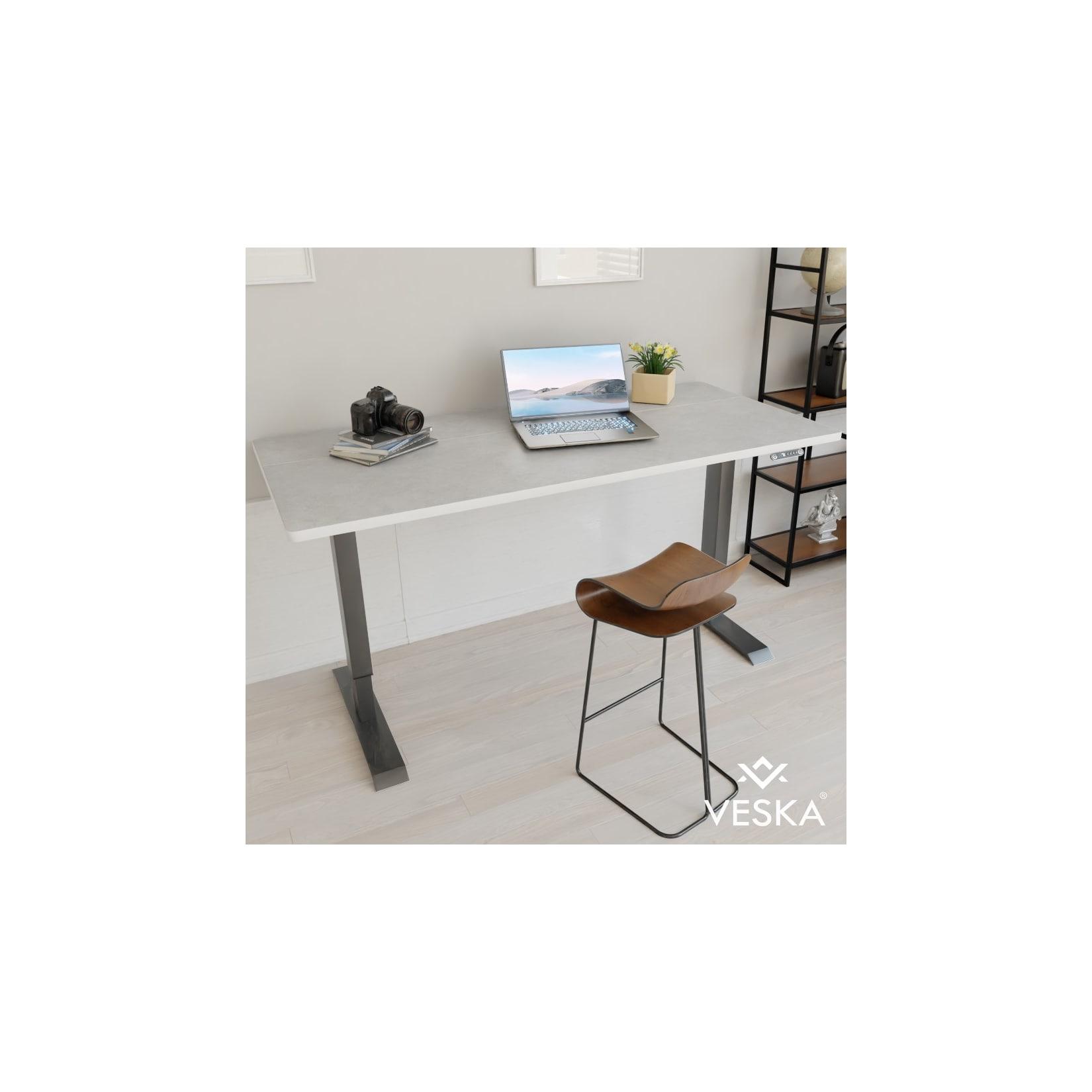VESKA Höhenverstellbarer Schreibtisch (140 x 70 cm) - Sitz- & Stehpult - Bürotisch Elektrisch Höhenverstellbar mit Touchscreen & Stahlfüßen - Anthrazit/Anthrazit hell