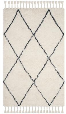 SAFAVIEH Handmade Casablanca Shag Ingrid Tribal Moroccan Wool Rug