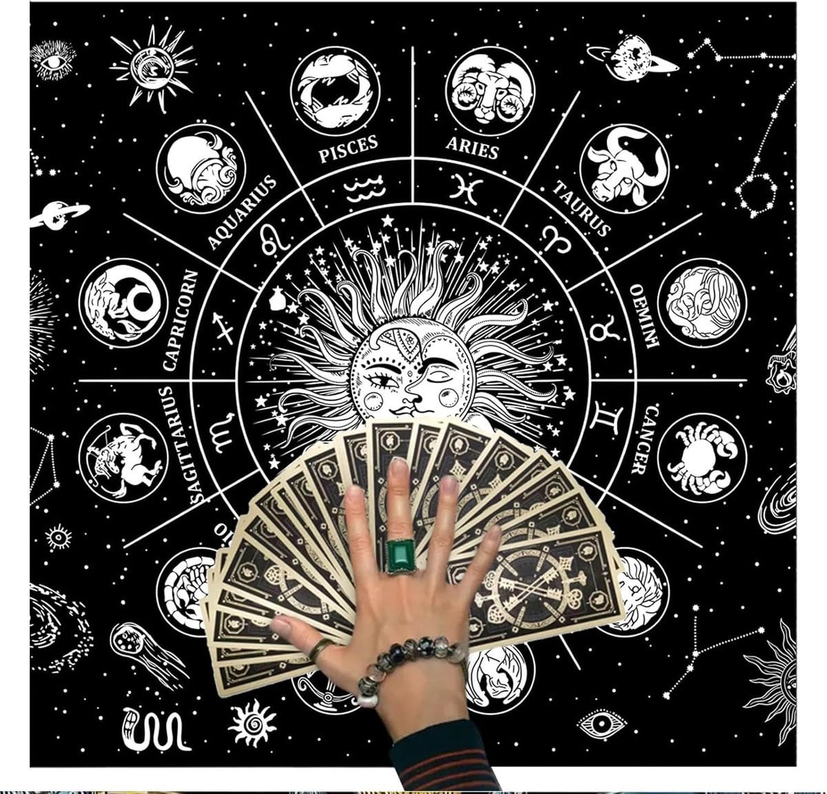 Esoterisch tafelkleed met 12 sterrenbeelden voor altaar, divinatie en tarotlezingen