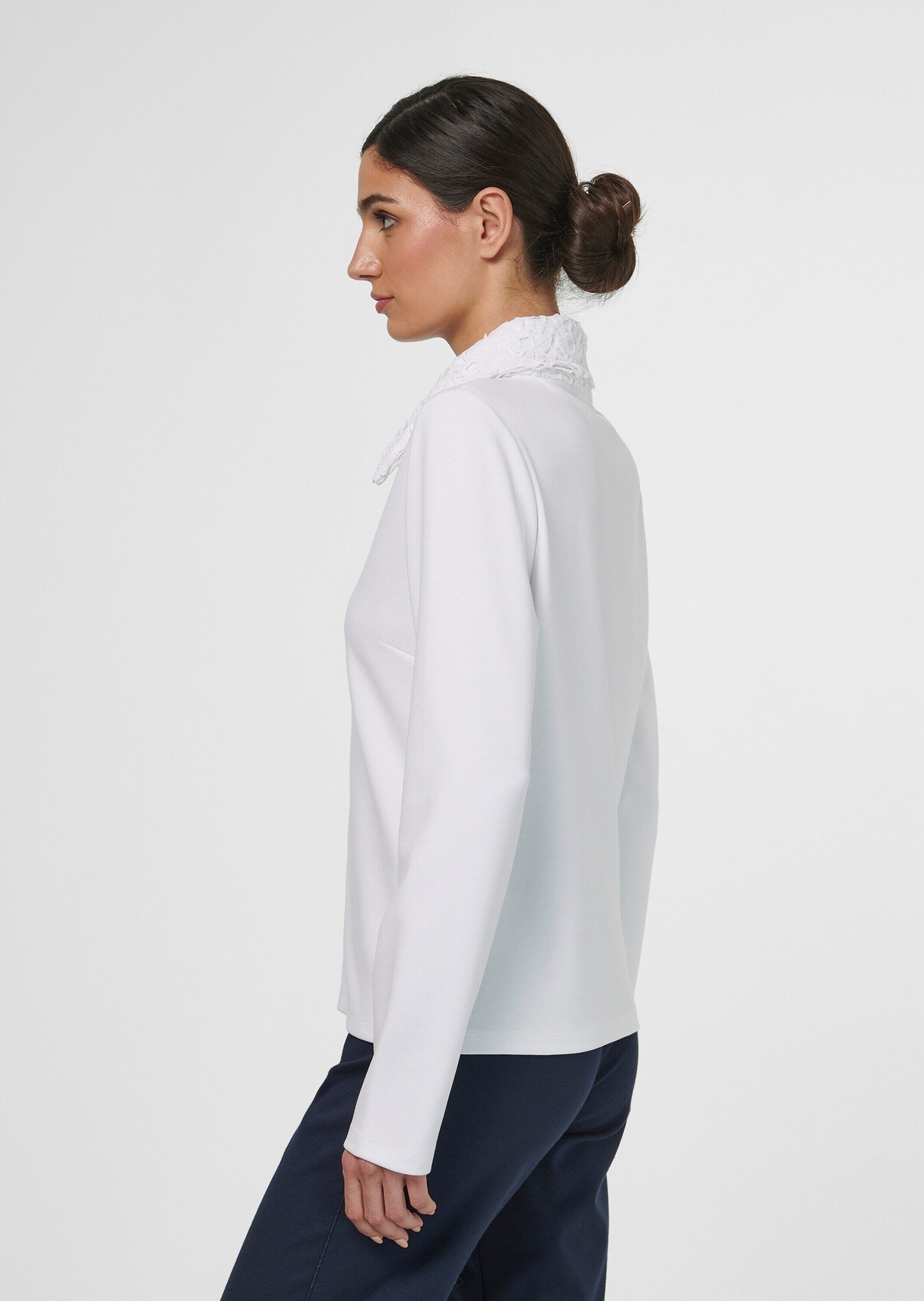 Outdoorjacke MADELEINE "Jacke Loungejacke mit Spitzenkragen", Damen, Gr. 34, weiß (creme), Obermaterial: 65% Viskose CV. 30% Polyamid PA. 5% Elasthan EL., Modern, normal, Jacken Outdoorjacke