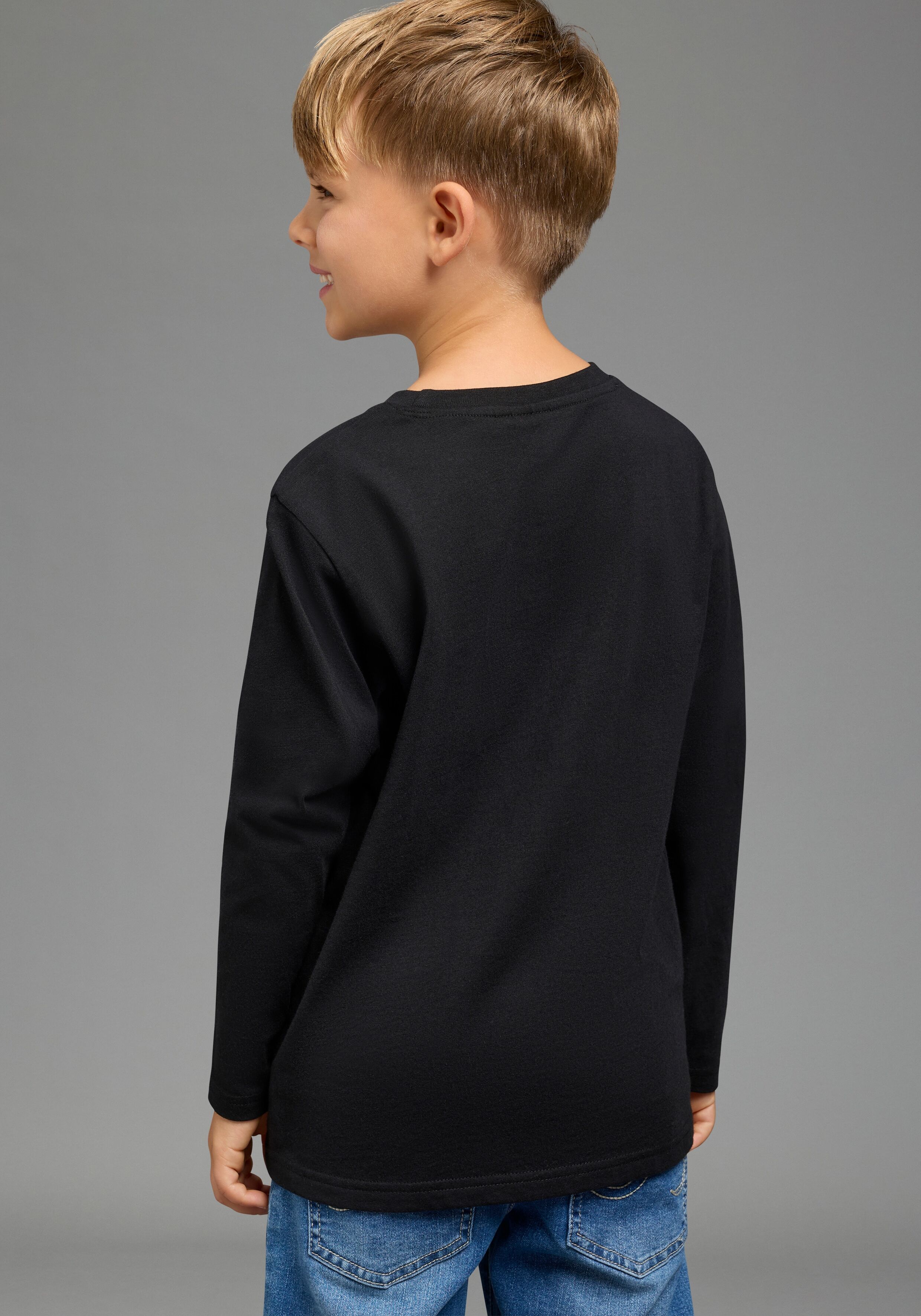Langarmshirt KIDSWORLD "STAR WARS: MANDALORIAN Shirt, Disney", Jungen, Gr. 116/122, schwarz, Single Jersey, Obermaterial: 100% Baumwolle, bedruckt, Basic normal, Rundhals, Shirts Langarmshirt, Disney-Shirt, Basic-Passform, Langarm, modischer Stil schwarz 