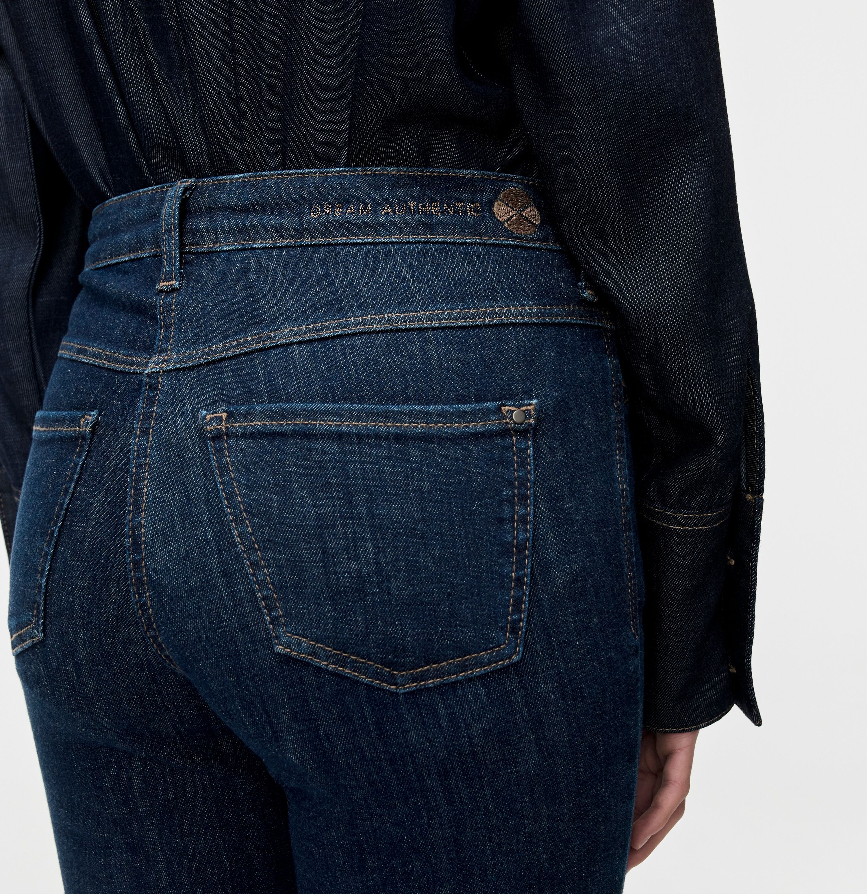 Bootcut-Jeans MAC "Dream-Boot", Damen, Gr. 32, Länge 30, blau (fashion rinsed), Denim/Jeans, Obermaterial: 90% Baumwolle, 7% Elastomultiester, 3% Elasthan, figurbetont lang, Jeans Bootcut-Jeans, Gerade geschnitten mit leicht ausgestelltem Bein fashion rin