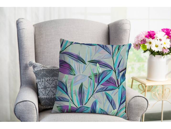 Dekokissen QUEENCE Falk , blau (babyblau, bedruckt), B:50cm L:50cm, Obermaterial: 100% Polyester, Dekokissen_Sitzkissen_Kissenhüllen, Dekokissen, Kissenhülle,Sträucher,Floral,Botanisch,Naturmotiv,Grüne Blätter,Zart