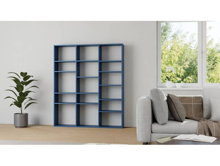 Schlichtes Regal nach Maß MDF Lackiert Violett­blau
