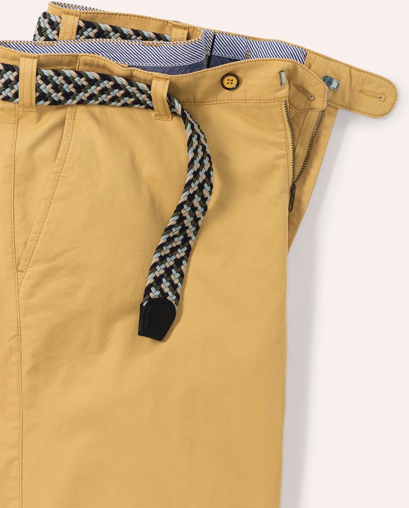 Walbusch Extraglatt-Stretchbund-Bermudas, Regular Fit#normale Größen#untersetzte Größen, Farbe Gelb, 30, inklusive passendem Gürtel mit Hemdenstopper Herren