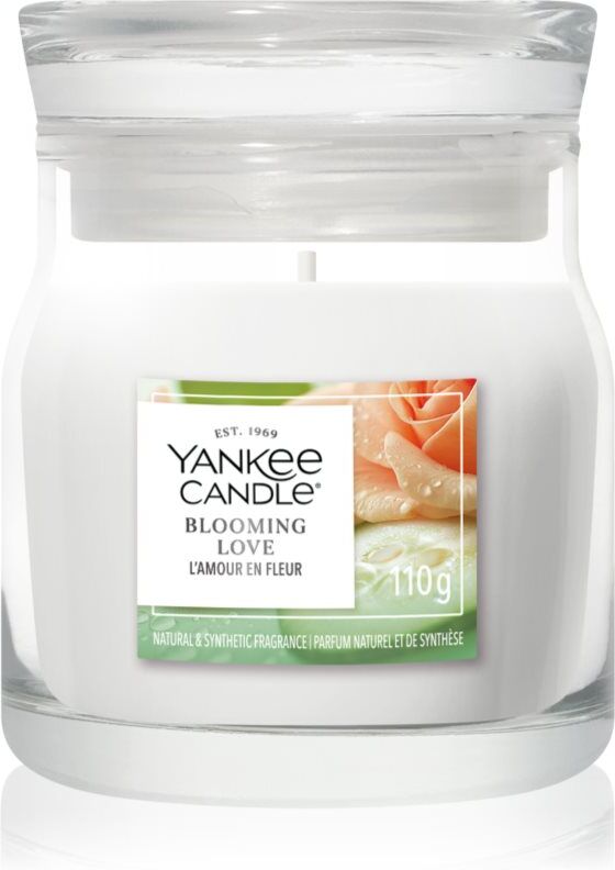 Yankee Candle Blooming Love bougie parfumée Signature 110 g