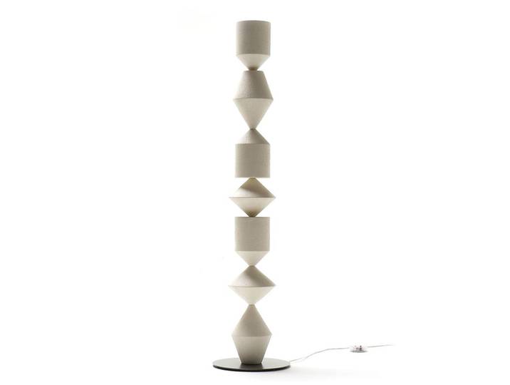 MOGG lampadaire COSTANTINA (Mati ivoire RAL 1013 - Polyuréthane et métal)