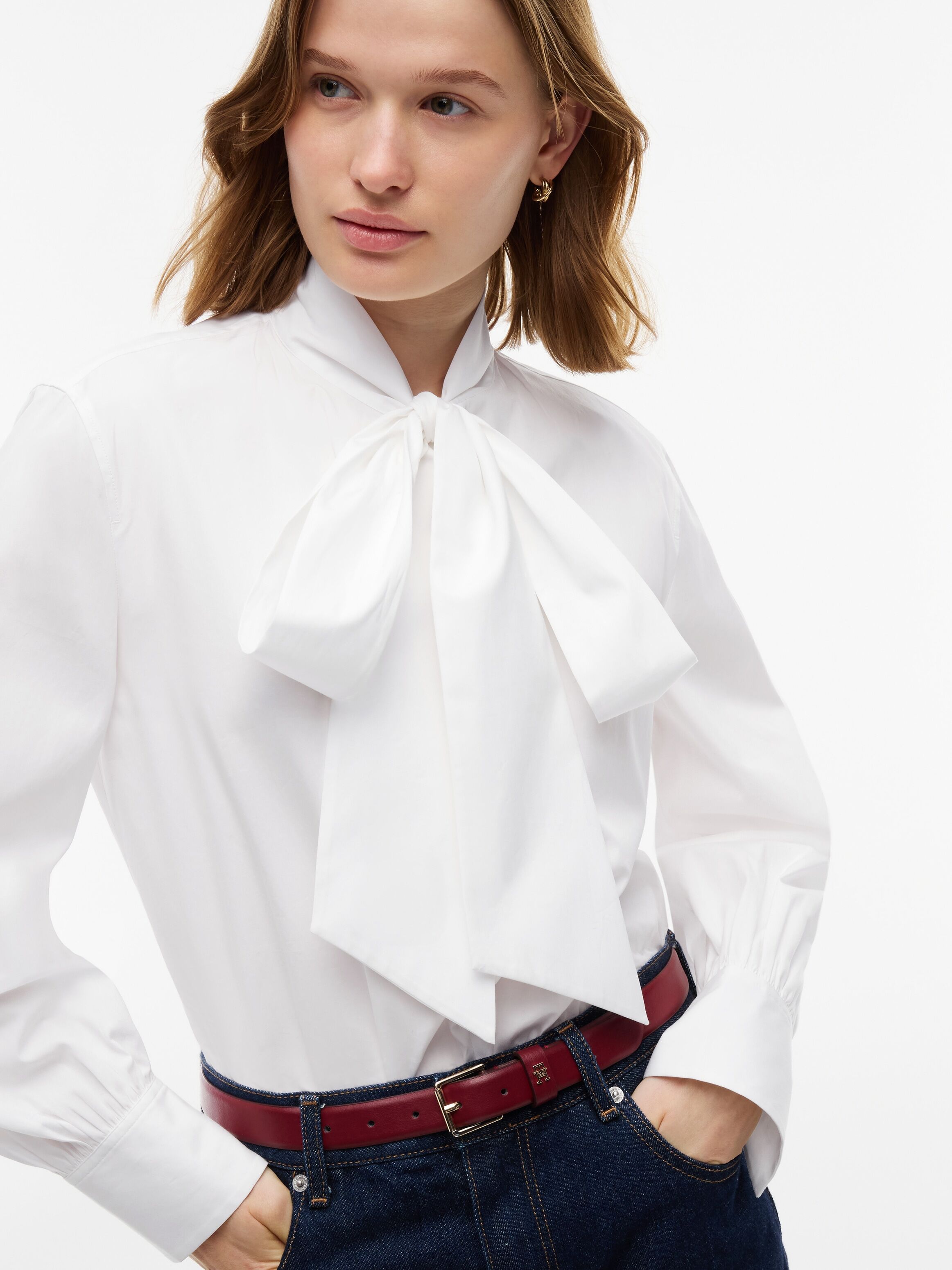 Langarmbluse TOMMY HILFIGER "POPLIN BOW TIE LS SHIRT", Damen, Gr. 46, weiss (optic weiß), Web, Obermaterial: 100% Baumwolle, unifarben, normal, Manschette, Blusen Langarmbluse, Baumwolle optic weiß 46