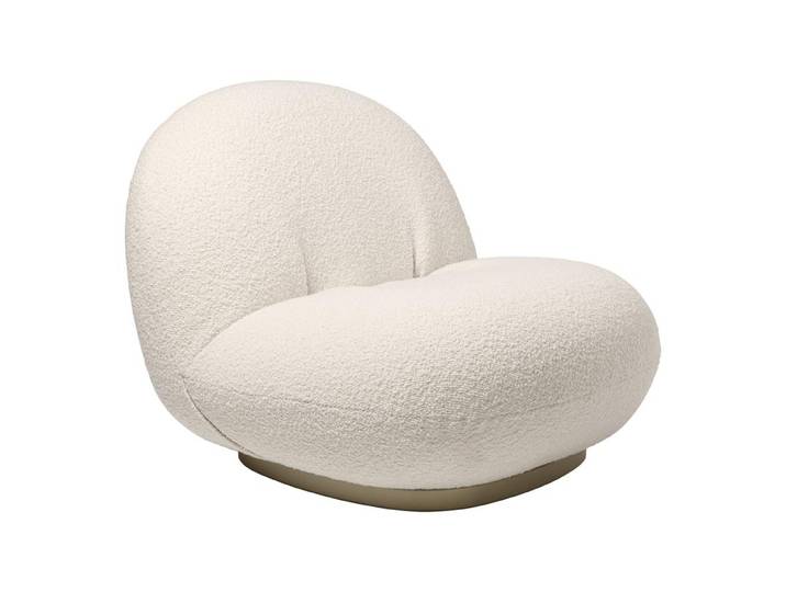 GUBI fauteuil PACHA LOUNGE CHAIR (Cat. D Dedar Karakorum 001 - tissu et bois finition Pearl Gold)