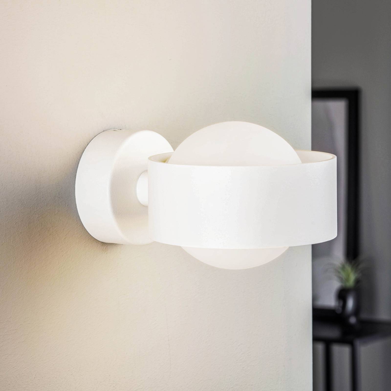 Wandlampe Mado Argon, dimmbar, weiß / opal, für Wohn- / Esszimmer, Metall, Modern, Wandleuchte, Wandlampe Innen