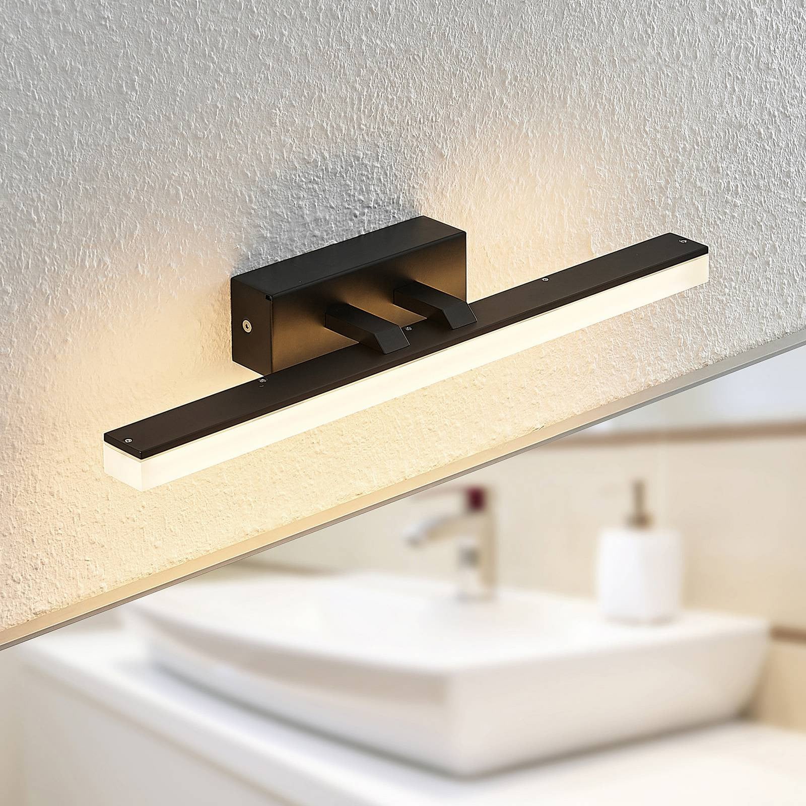 Lucande Lisana LED Wandlamp IP44 Black Modern Metaal