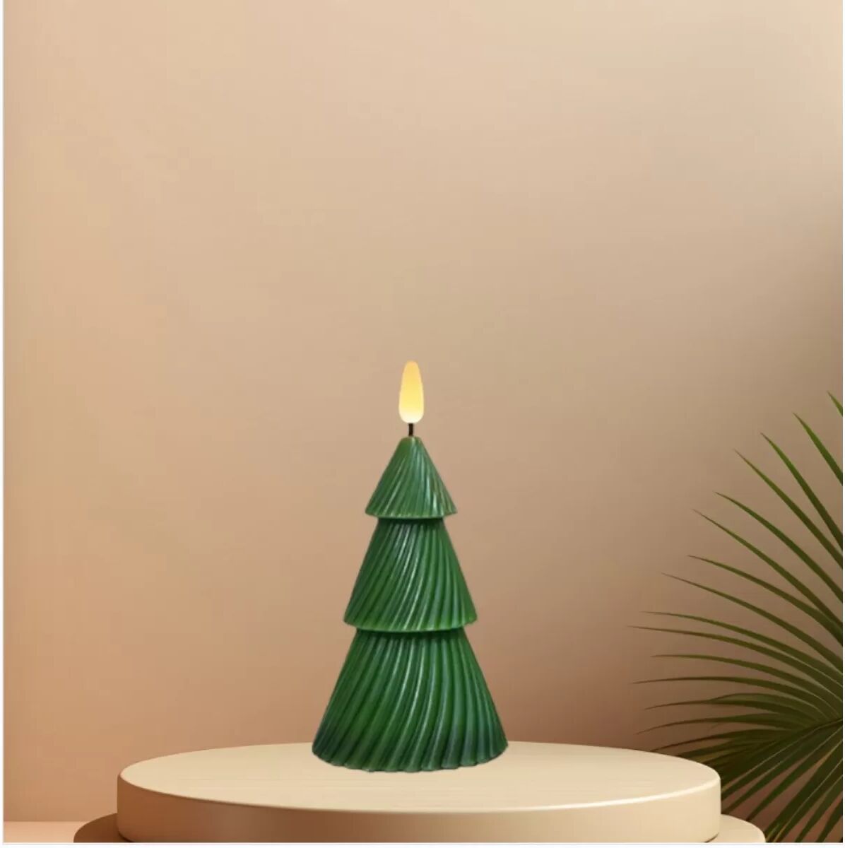 INF Weihnachtsbaum LED Flammenlose Kerze - Festliche Atmosphäre, Sicher & Wiederverwendbar S