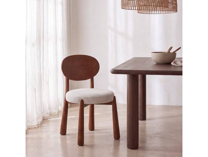 Chaise écrue et bois d'hévéa massif foncé