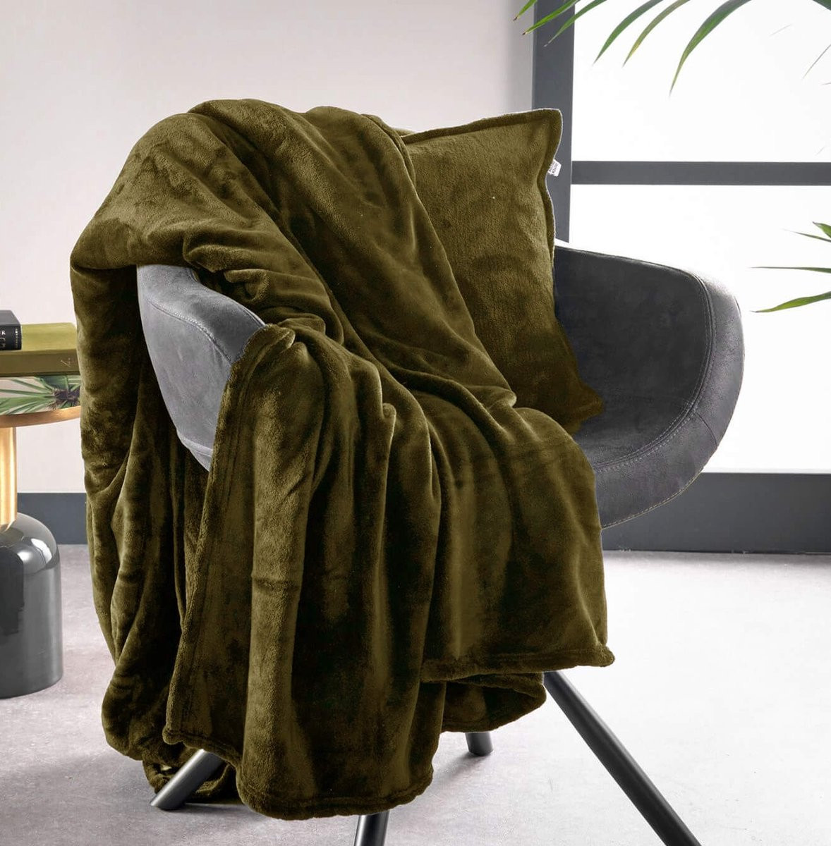 Dutch Decor BILLY plaid - superzacht flannel fleece - Military Olive groen - 150x200 cm