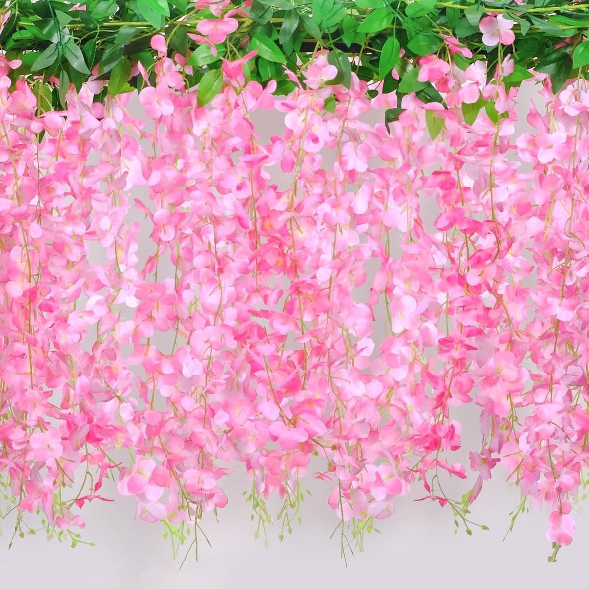 Hangende kunstbloemen slinger met blauwe wisteria nepbloemen voor decoratie