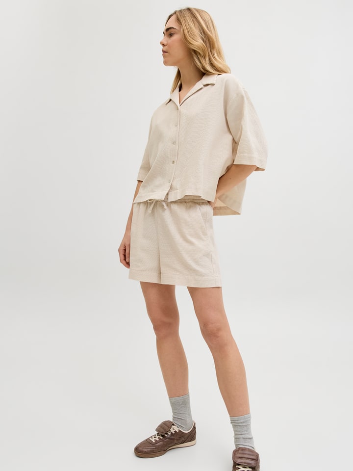 JJXX Shorts in Beige - L