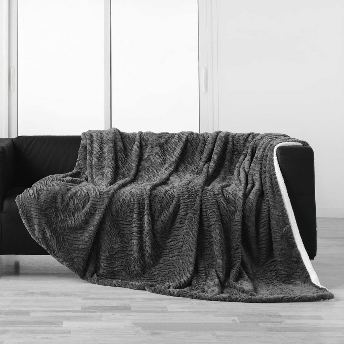 Schapenvel Plaid Circe Dark Grey 180 x 220 cm