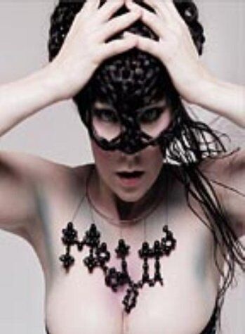 Bjork - Medulla [Special Edition] [UK Import] - Preis vom 09.10.2026 07:28:09 h