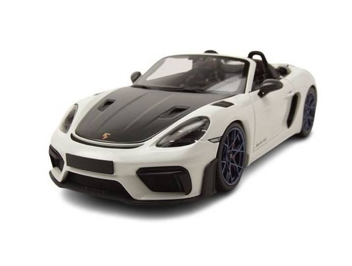 Minichamps Modellauto Porsche Spyder RS Weissach Package 2024 weiß, Maßstab 1:18