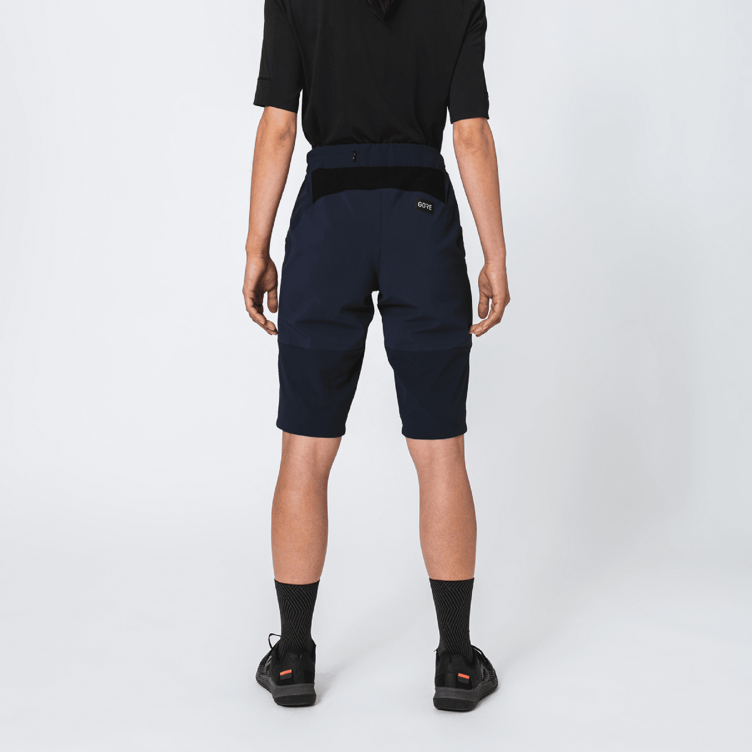 Gore Wear Fernflow Damen Fahrradhose schwarz Größe M Rennrad | Gravel Schnell trocknend