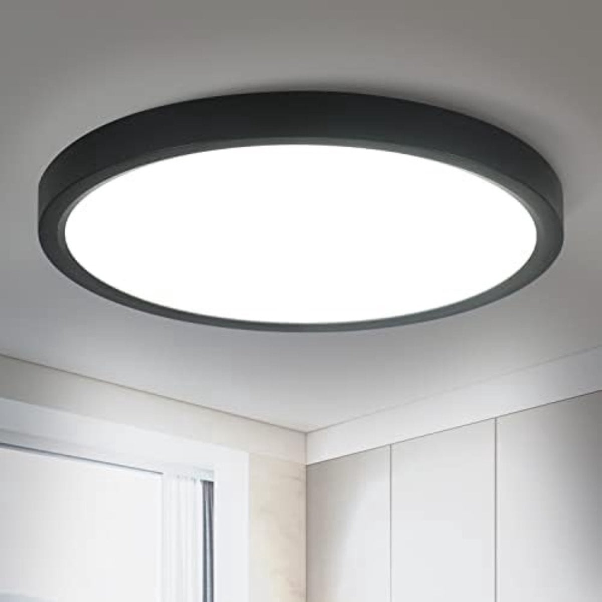 Zwarte ronde LED badkamerplafondlamp van kunststof