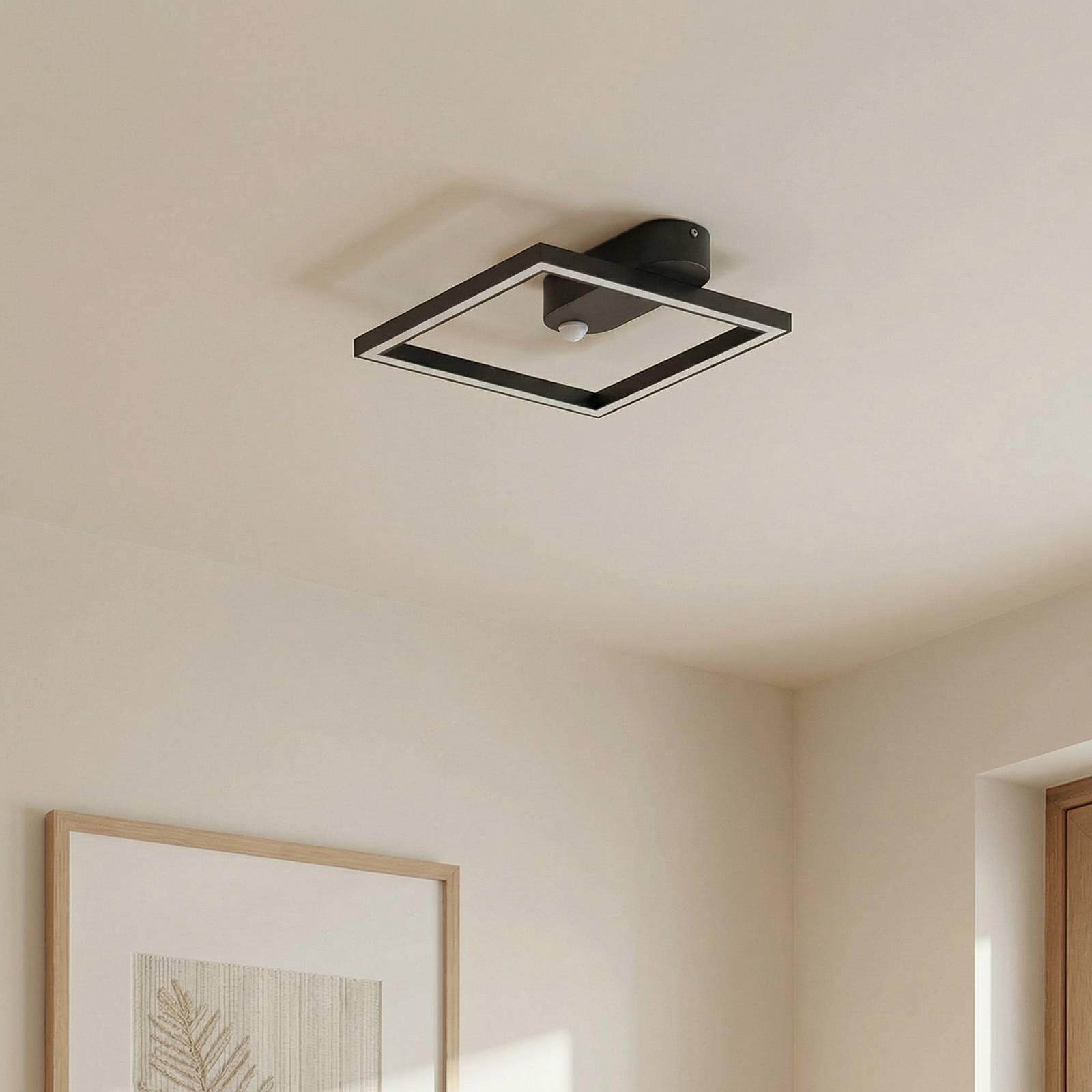 Deckenlampe mit Bewegungsmelder Yulla Lindby, schwarz, für Flurbereich, Aluminium, Modern, Deckenlampe mit Sensor