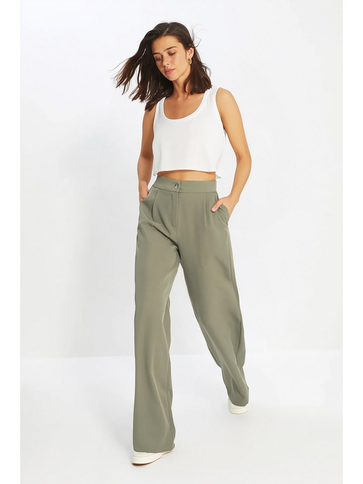 trendyol Hose in Khaki - 40