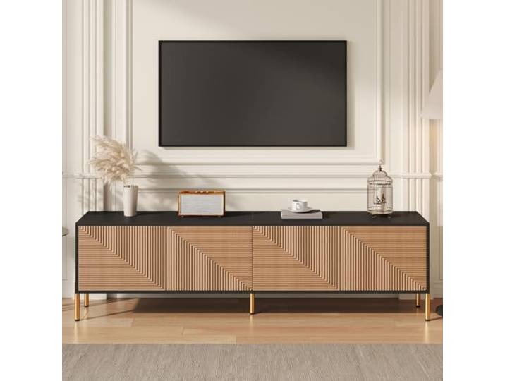Ropilly TV Schrank Schwarz Gold, TV Board 179 cm, Lowboard 4 Türen Griffloser Fernsehschrank mit 3D‑Struktur, goldenen Metallfüßen, 60 kg Tragkraft, Maße 179x35x53,5 cm.