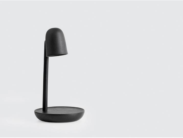 Focus Tischleuchte - Muuto - Wohnzimmer - Holz