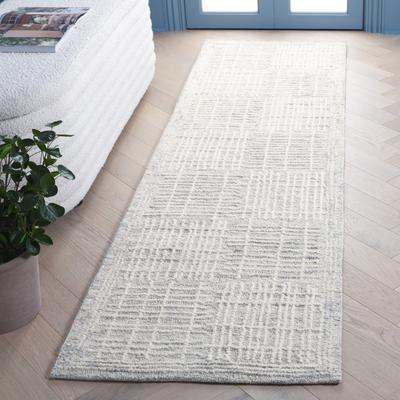 SAFAVIEH Handmade Abstract Yousra Checkered Wool Rug